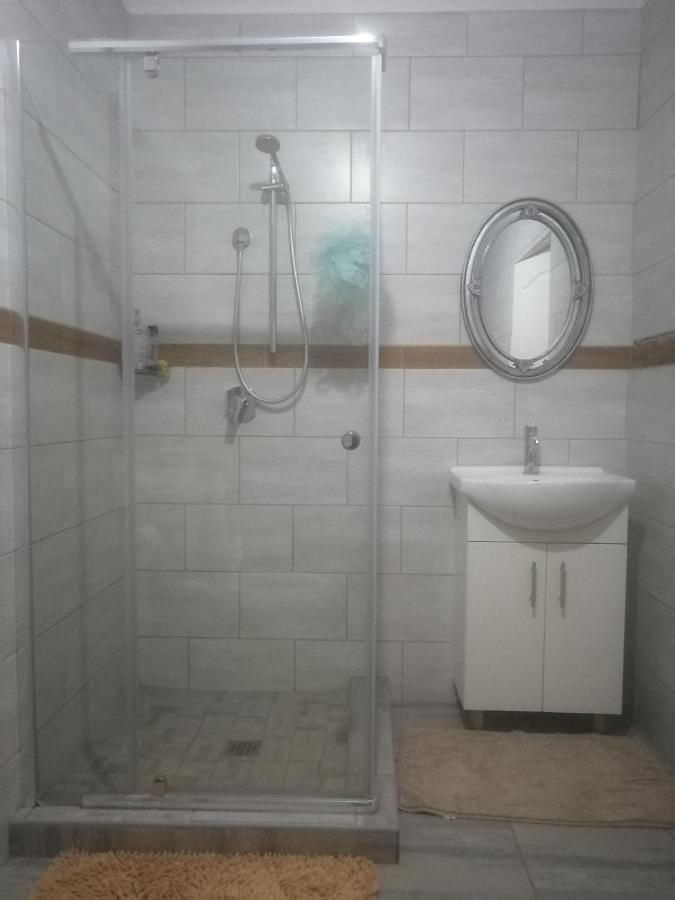 Lala Poa Guest House Клерксдорп Экстерьер фото